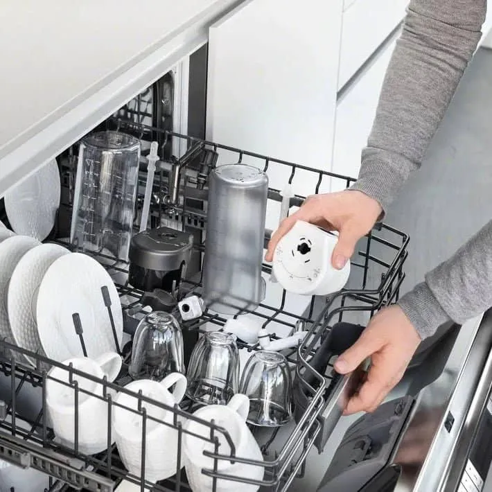 De'Longhi Eletta Explore Fully Automatic Espresso Machine With Cold Brew