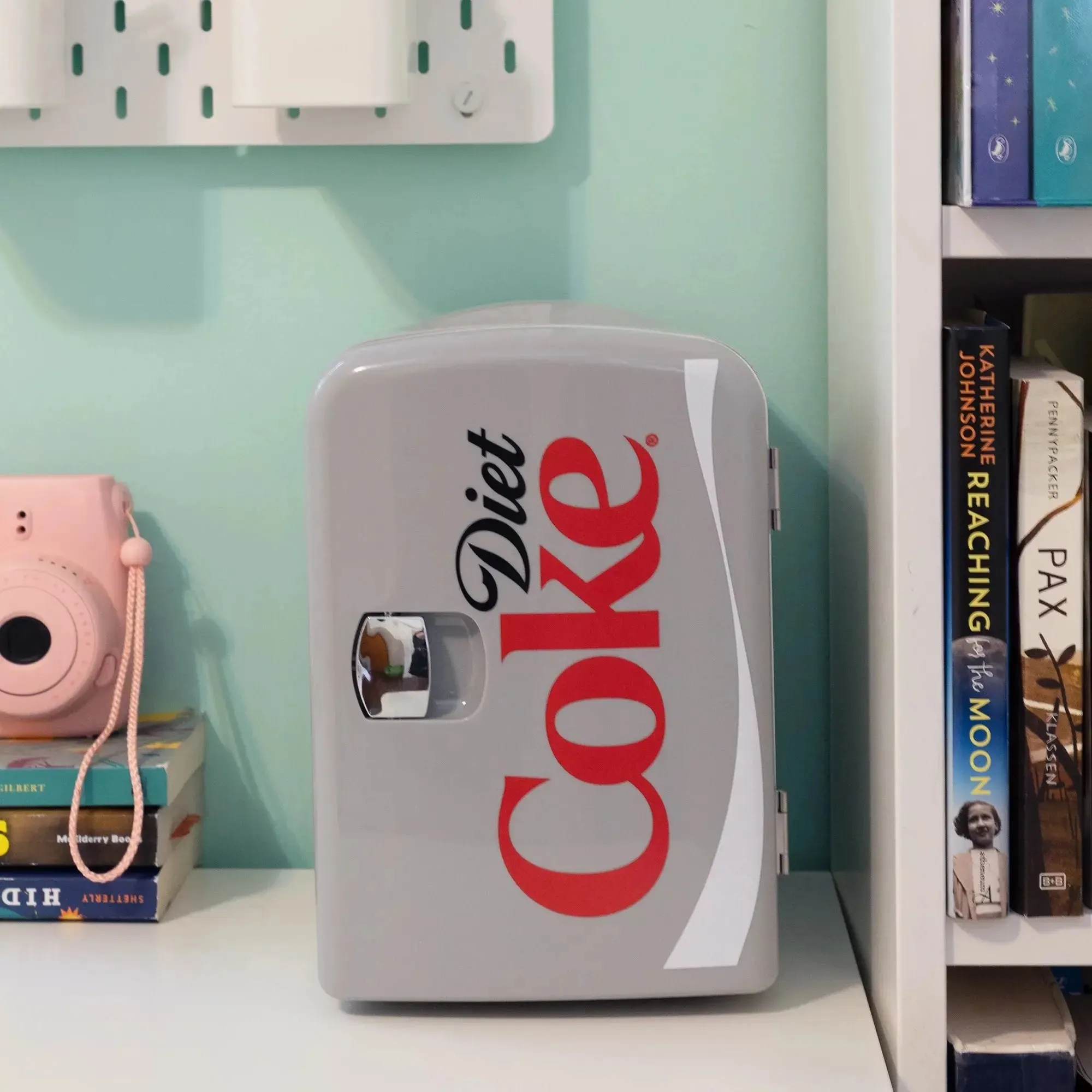 Diet Coke 6 Can Mini Fridge 4L Mini Electric Cooler Warmer Portable 12V Car Cooler Gray