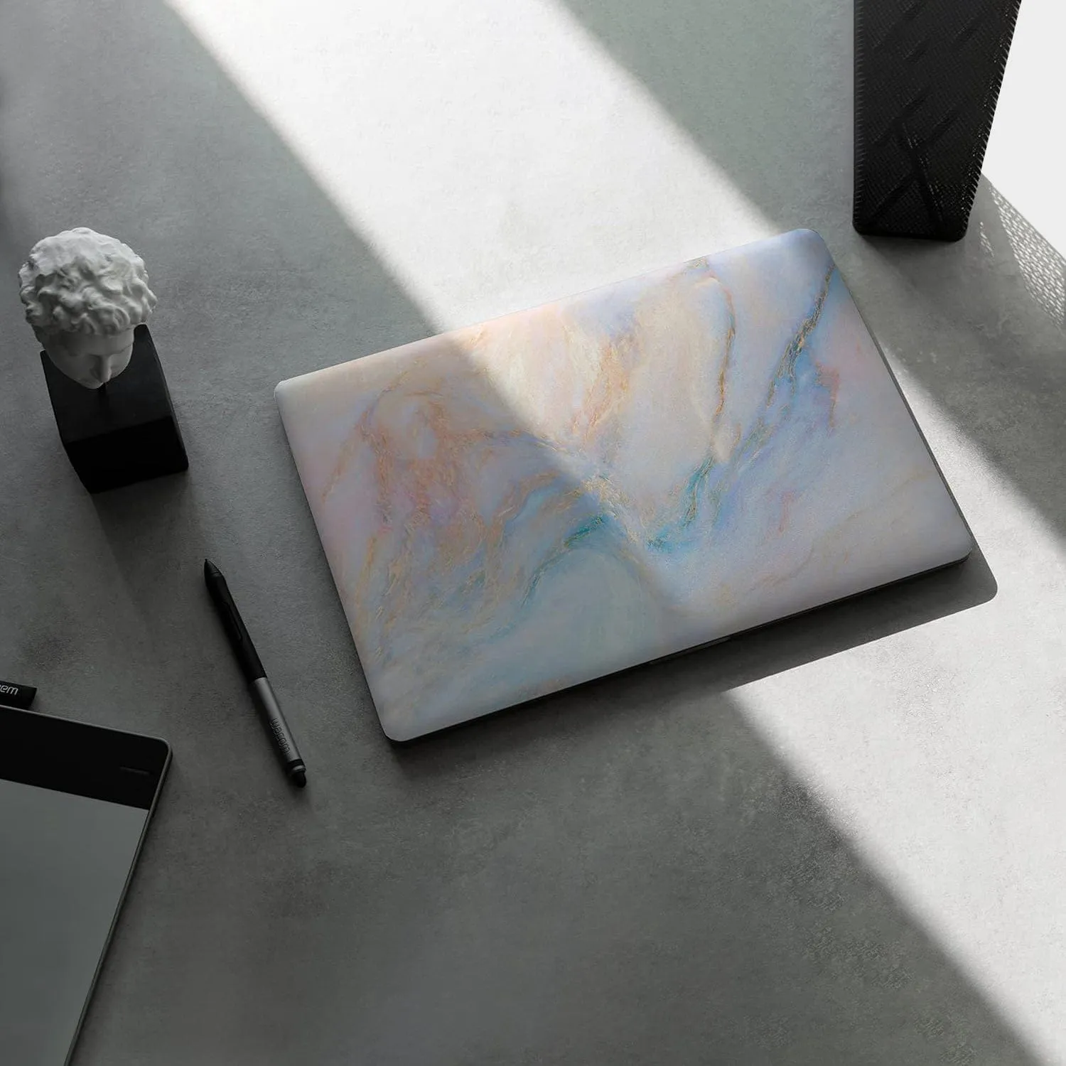 Hybrid-Flex Blue Marble Arts Case - MacBook Air