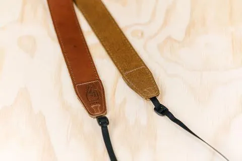 Lucky Straps Simple 40 Leather Camera Strap - Natural Brown with Brown Stitching