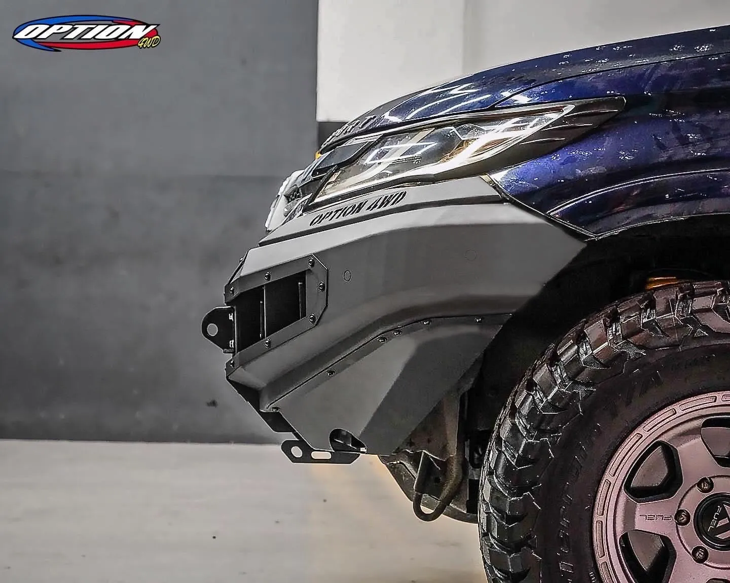 Mitsubishi Pajero V.1 FRONT WINCH BAR  ( 2015-2019 )