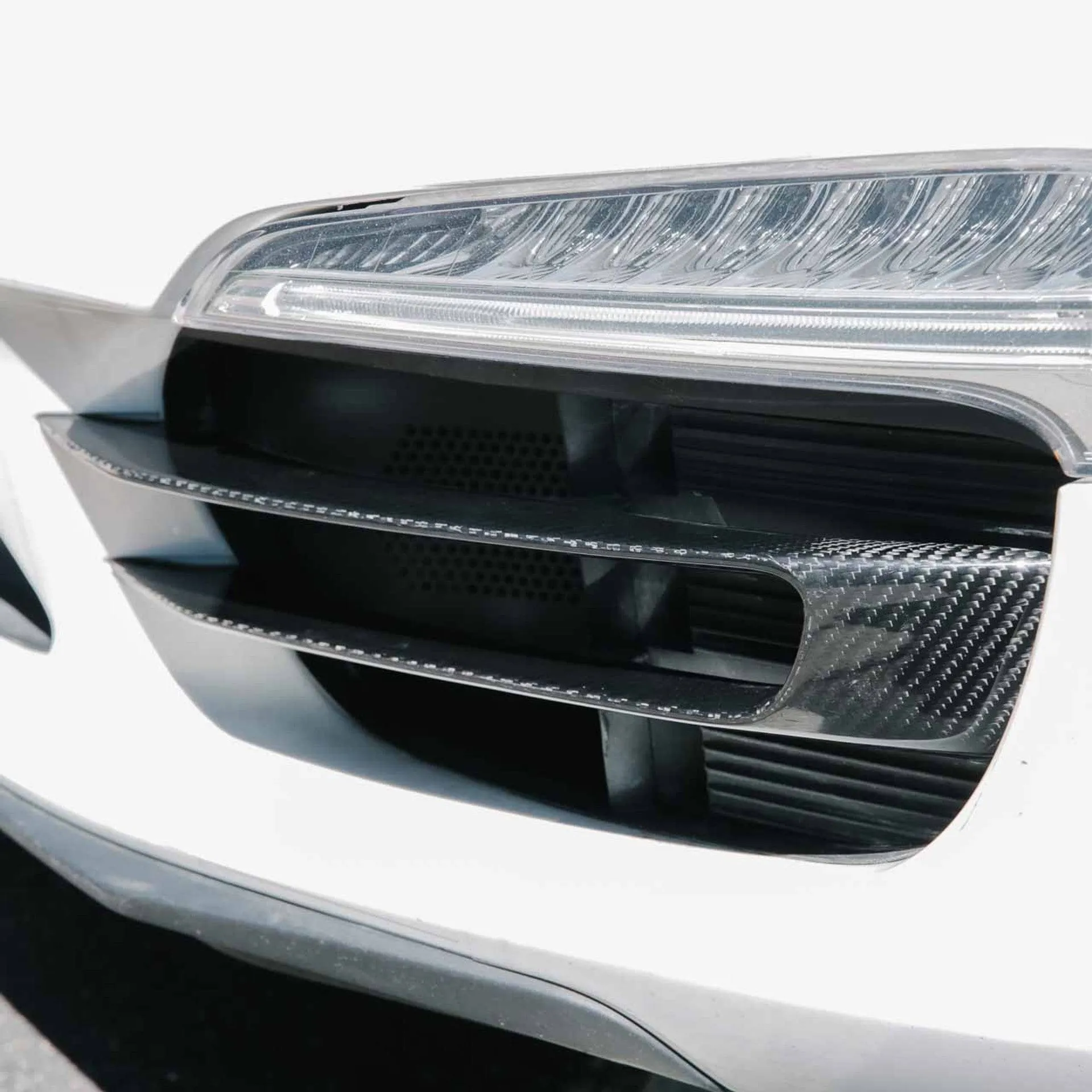 Porsche 991.1 / Carrera CARBON FIBER FRONT AIR DUCT SPLITTERS
