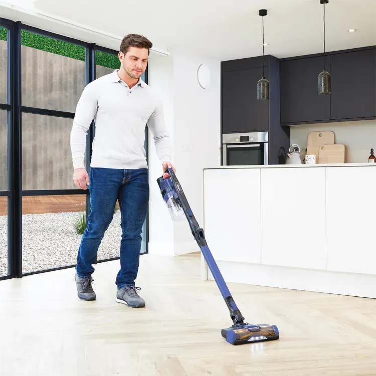 Shark 0.7L Anti Hair Wrap Cordless Vacuum Cleaner - Blue & Black | IZ202UK