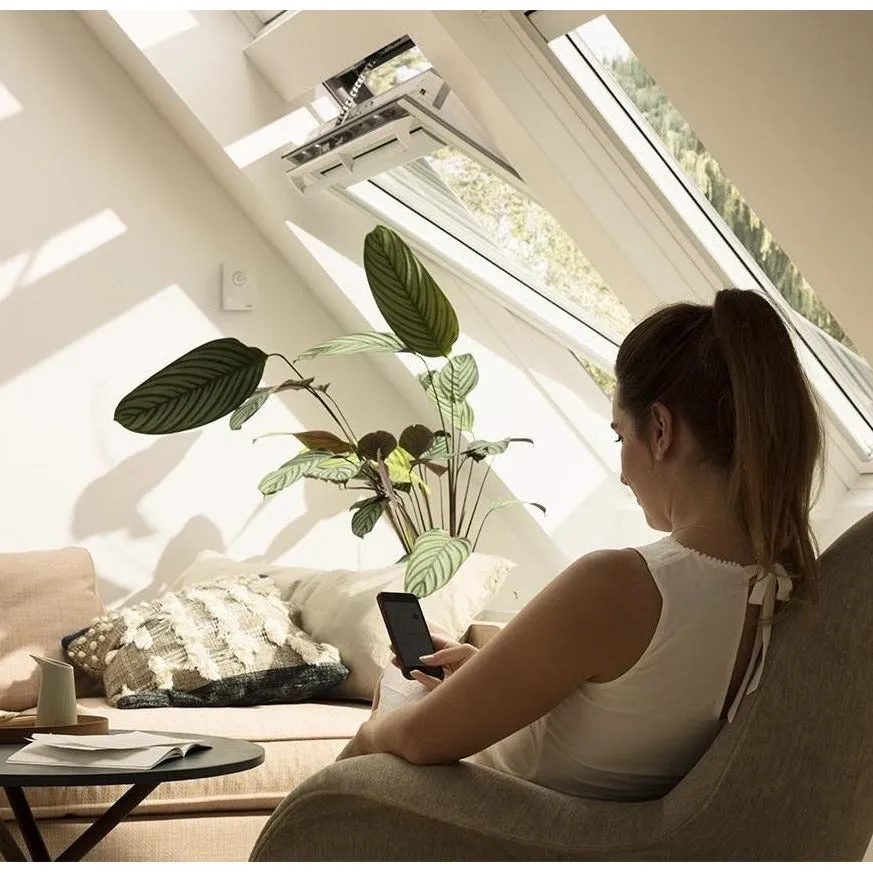 VELUX GGU CK02 006821U Triple Glazed Maintenance Free Polyurethane INTEGRA® Electric Window (55 x 78 cm)